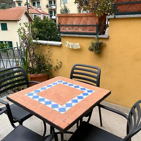 La Casa Di Via Anton Da Apartment